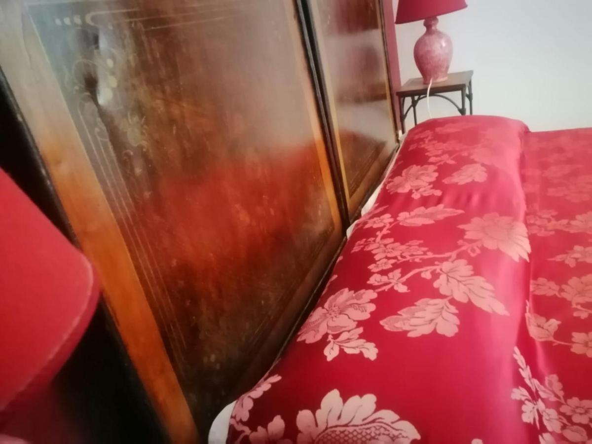 サルヴェ Anticadimora Dei Pepe Bed & Breakfast エクステリア 写真