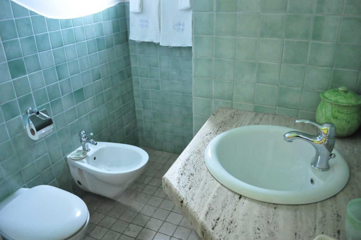 サルヴェ Anticadimora Dei Pepe Bed & Breakfast エクステリア 写真