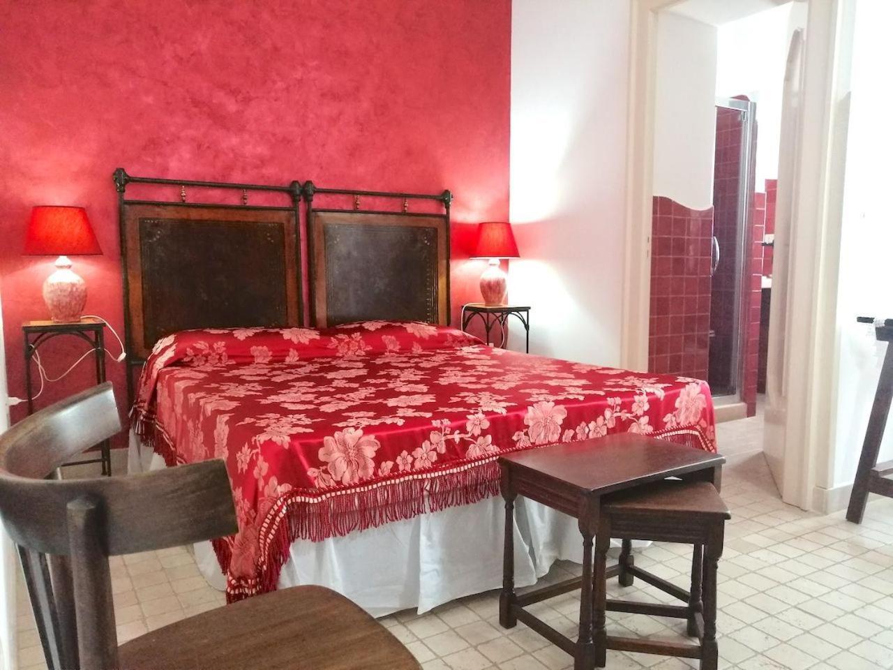 サルヴェ Anticadimora Dei Pepe Bed & Breakfast エクステリア 写真