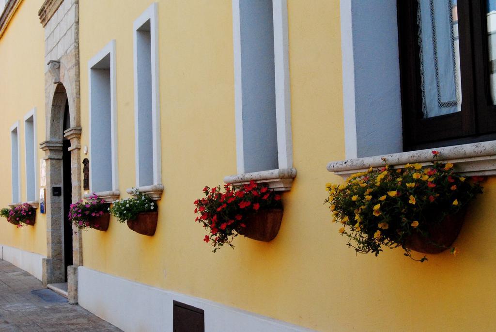 サルヴェ Anticadimora Dei Pepe Bed & Breakfast エクステリア 写真