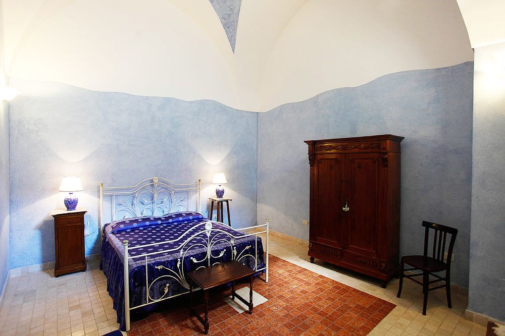 サルヴェ Anticadimora Dei Pepe Bed & Breakfast エクステリア 写真