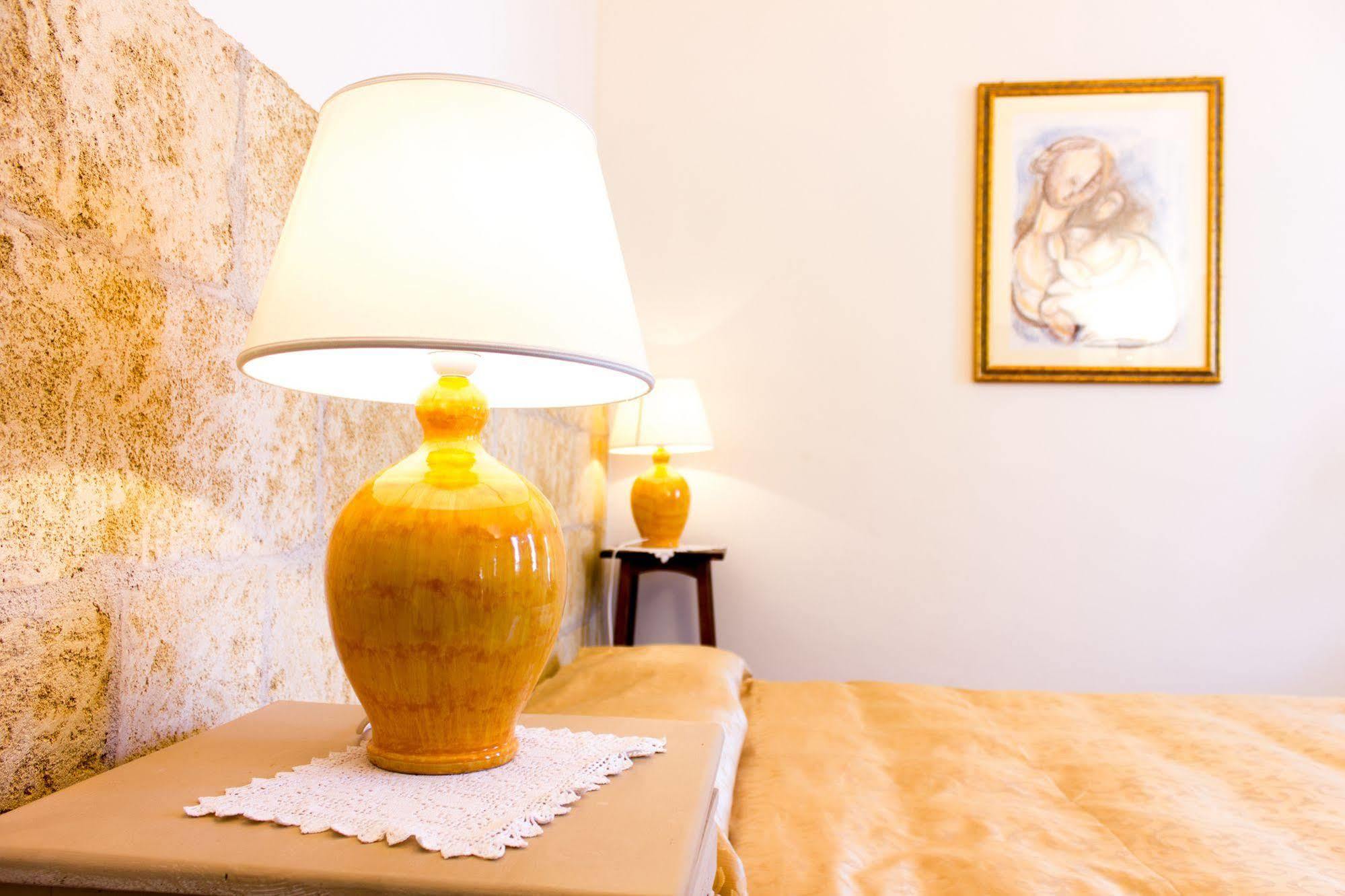 サルヴェ Anticadimora Dei Pepe Bed & Breakfast エクステリア 写真